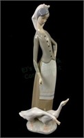Lladro Porcelain Figure 1035 Girl With Geese