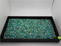TRAY OF SMALL HOWELITE STONES FOR JEWELRY