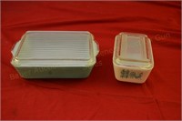 (2) Pyrex Refrigerator Dishes with Lids