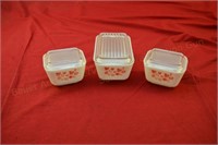 (3) Pyrex Refrigerator Dishes with Lids