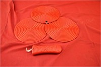 Le Creuset Silicone Hot Pads and Handle Grip
