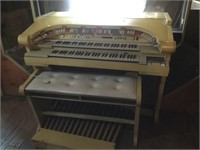 LARGE ORGAN WITH BENCH 4' WIDE (BTR)