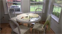 Outdoor Wicker Table & Chairs