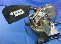 Working Black & Decker 10 inch miter saw