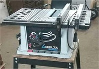 Delta Shopmaster 10-inch table saw