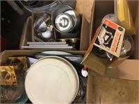 large lot of household / kitchen items