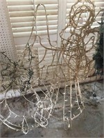 Wire light ups - wreath, angel and red wreath