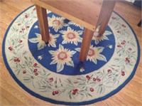 Round rug, 64 in.