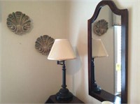 Mirror, 3 plaques, lamp