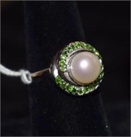 Sterling Silver Ring w/ Chrome Diopside and Pearl