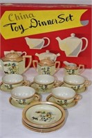 Lustre Porcelain Childrens Dish Tea Set