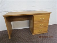 Oak 3 drawer single pedestal knee hole desk