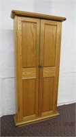 Oak 2 door storage cabinet 6 interior shelves