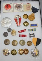 Anti Propaganda buttons and US insignia