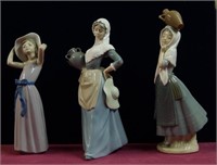 3 Lladro Nao Figures