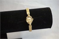 Vintage 14k Yellow Gold Bulova Ladies Wrist Watch