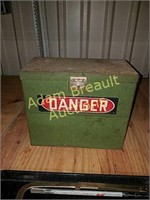 Vintage 6 x 12 x 10 metal storage box