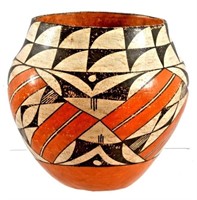Early Polychrome Navajo Acoma Pot