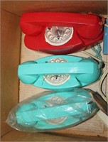 SELECTION OF VINTAGE ROTARY PHONES