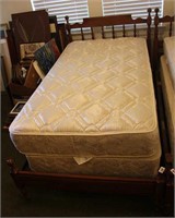 TWIN MAPLE BED