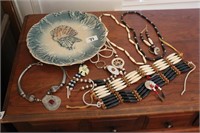 SELECTION OF NATIVE AMERICAN ITEMS