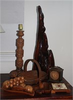 SELECTION OF WOODEN DÉCOR