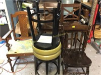 Lot of  4 chairs two bar tools