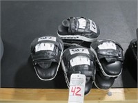 LOT, (4) PAIRS OF GFY BOXING MITTENS