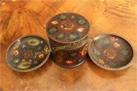 ORIENTAL CLOISONEE COVERED ROUND BOX + TWO TRAYS