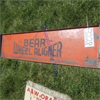 Bear wheel aligner sign