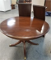 VINTAGE DUNCAN PHYFE TABLE W 2 LEAVES