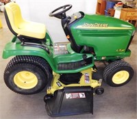 John Deere LX 280 Riding Lawn Tractor / Mower