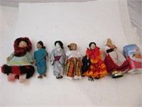 Collection de poupée du monde en porcelaine