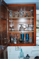 CONTENTS OF CABINET: PATTERN STEMWARE AND OTHER