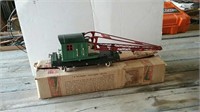 Pre-war vintage Lionel train car crane with