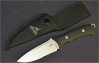 Gerber Fixed Blade Hunting Knife With Sheath