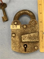 Large antique padlock with key   (a 7)