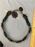 Jade and amethyst bead necklace with 2 amethyst pe