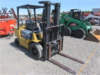 CAT GP30K 6,000lb Forklift