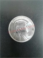 1 troy ounce .999 fine silver round