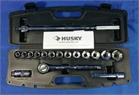 Brand new 18pc Husky socket set