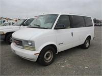 2000 GMC Safari Van