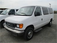 2006 Ford E-350 Van