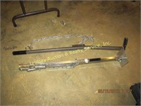 2 Manual fence post pullers