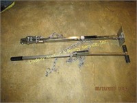 2 Manual fence post pullers