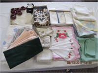 Tablecloth, bridge cloth, linen napkins, runners,