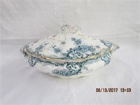 Early 11.5" covered vegetable dish