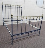 Painted iron and brass bed complete with rails