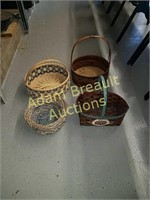 4 assorted decorative baskets