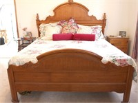 Ornate Antique Style Oak King Size Bed Complete